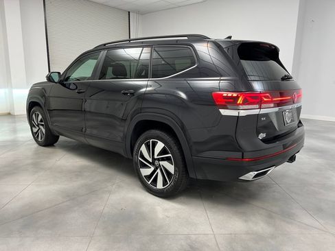 Used 2024 Volkswagen Atlas SE image 5