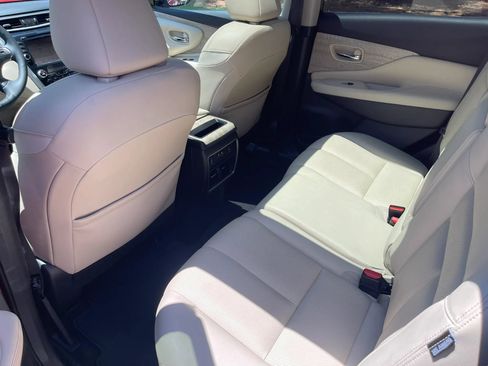 Used 2020 Nissan Murano SL w/ Moonroof Package FWD image 12