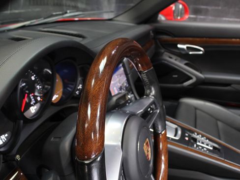 Used 2019 Porsche 911 Carrera w/ Sportdesign Package image 35