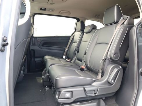 New 2026 Honda Odyssey Touring image 23