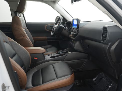 Used 2024 Ford Bronco Sport Outer Banks w/ Tech Package image 12