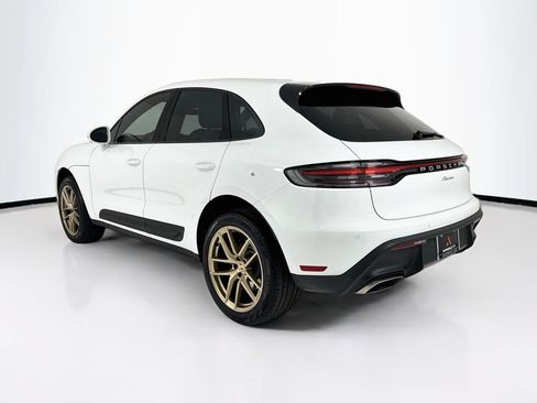 Certified 2025 Porsche Macan AWD/4WD image 3