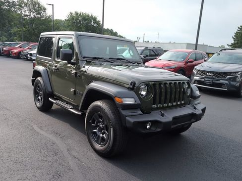 Used 2023 Jeep Wrangler Sport AWD/4WD image 2