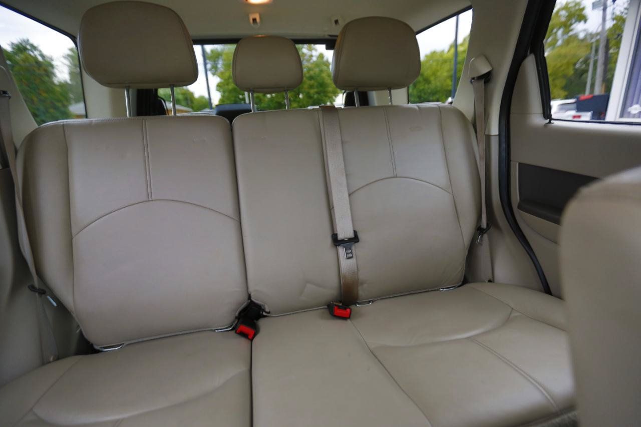 Used 2010 Mercury Mariner Premier FWD image 12