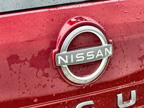 Used 2024 Nissan Rogue SL w/ SL Premium Package FWD image 15