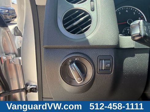 Used 2018 Volkswagen Tiguan Limited FWD image 22