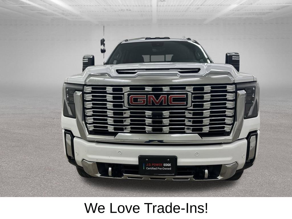 Used 2024 GMC Sierra 2500 Denali w/ Technology Package AWD/4WD image 3