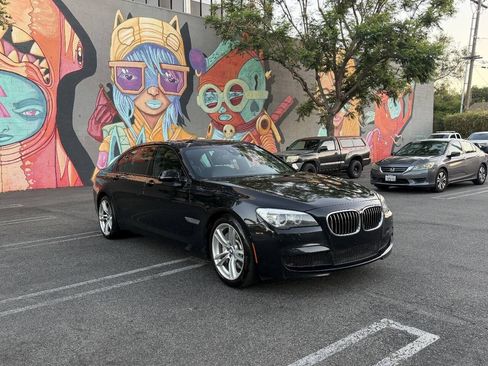 Used 2013 BMW 750Li RWD image 7