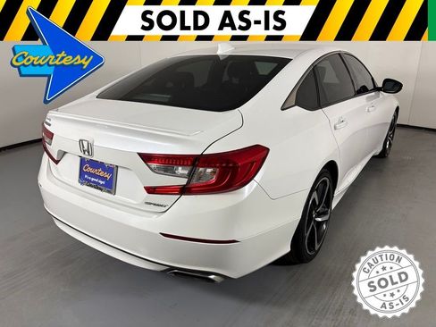 Used 2018 Honda Accord Sport image 8