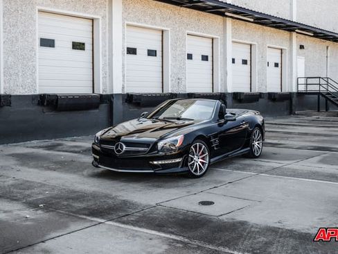 Used 2016 Mercedes-Benz SL 63 AMG AMG SL 63 w/ Driver Assistance Package image 40