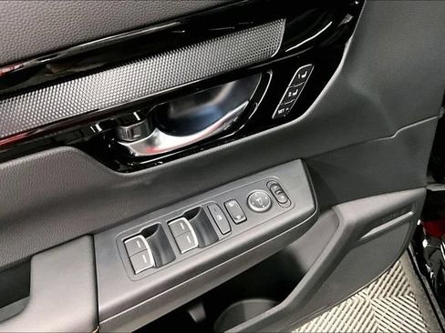 Used 2025 Honda CR-V Sport Touring image 32