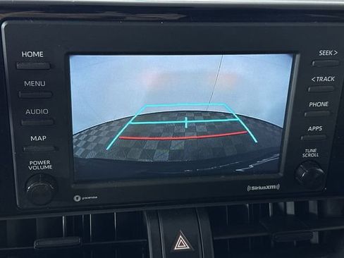 Used 2021 Toyota RAV4 LE AWD/4WD image 15