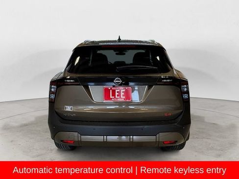 New 2026 Nissan Kicks SR w/ SR Premium Package FWD image 5