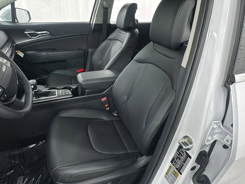 New 2026 Kia Sportage EX w/ EX Panorama Roof Package image 10