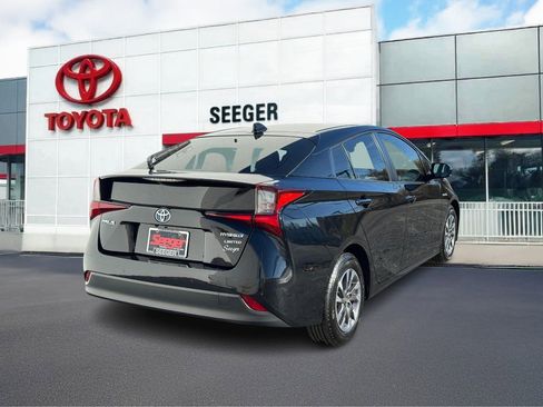 Used 2021 Toyota Prius image 3