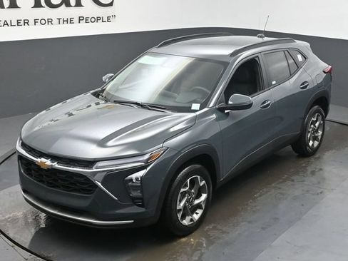 New 2026 Chevrolet Trax LT FWD image 23