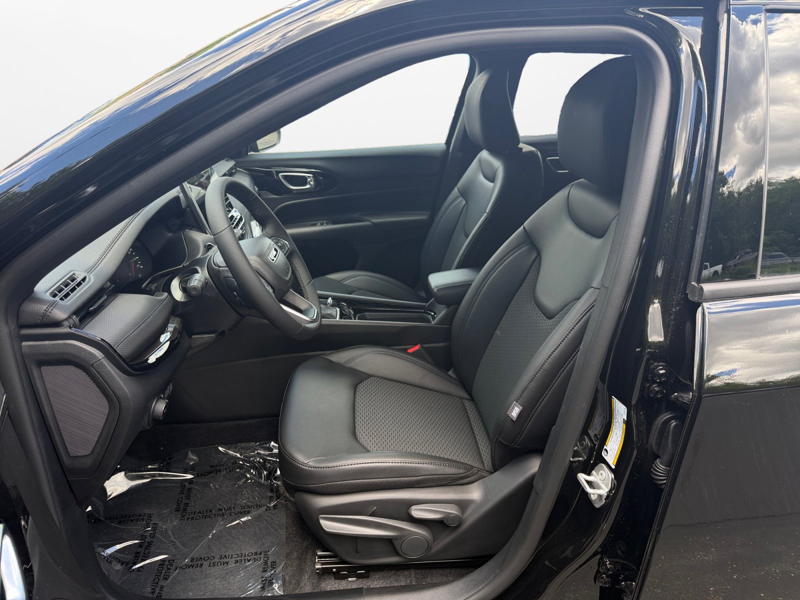New 2026 Jeep Compass Latitude AWD/4WD image 11