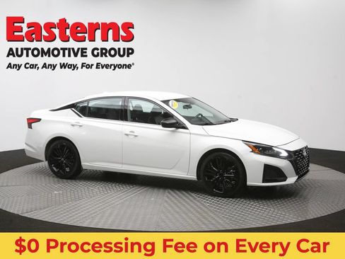 Used 2024 Nissan Altima 2.5 SR FWD image 47