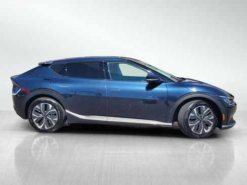 Used 2024 Kia EV6 Light AWD/4WD image 3