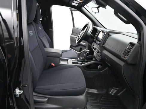 Used 2023 Nissan Frontier SV w/ Midnight Edition Package image 28