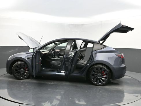 Used 2022 Tesla Model Y Performance AWD/4WD image 33