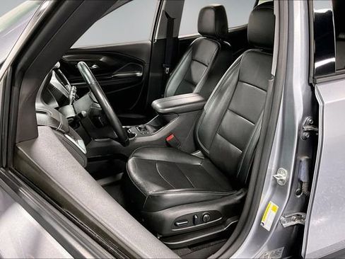 Used 2024 GMC Terrain SLT AWD/4WD image 19