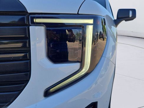 Used 2023 GMC Sierra 1500 AT4X AWD/4WD image 9