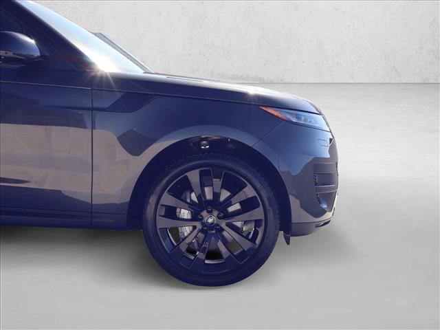 Used 2025 Land Rover Range Rover Sport SE AWD/4WD image 11