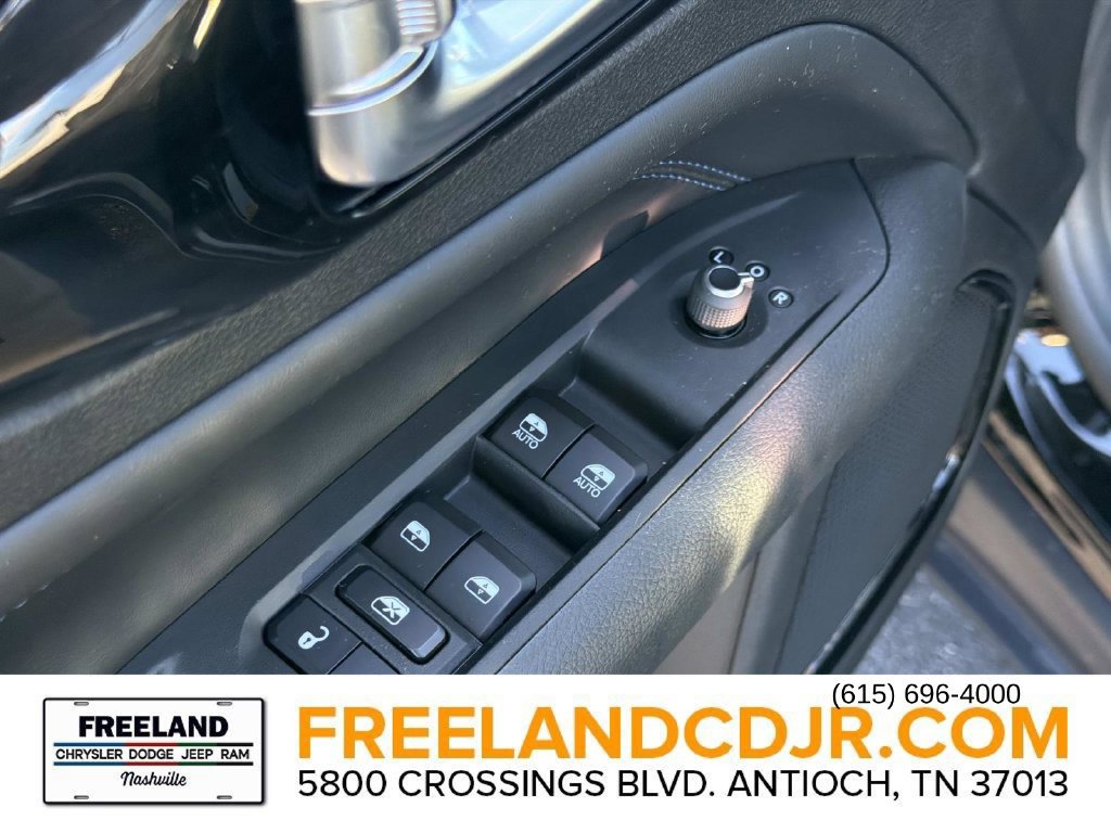 New 2026 Jeep Compass Latitude AWD/4WD image 19