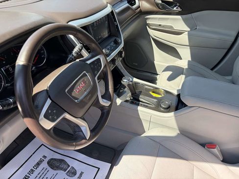 Used 2018 GMC Acadia SLT w/ LPO, Protection Package AWD/4WD image 12