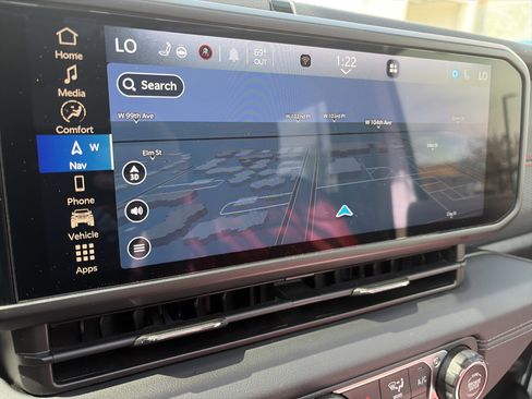 Used 2024 Jeep Wrangler Rubicon w/ Technology Group image 22