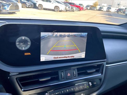 Certified 2024 Lexus ES 350 w/ Premium Package image 24