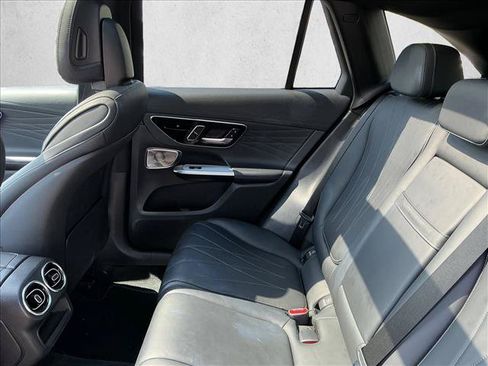 Used 2023 Mercedes-Benz GLC 300 4MATIC image 14
