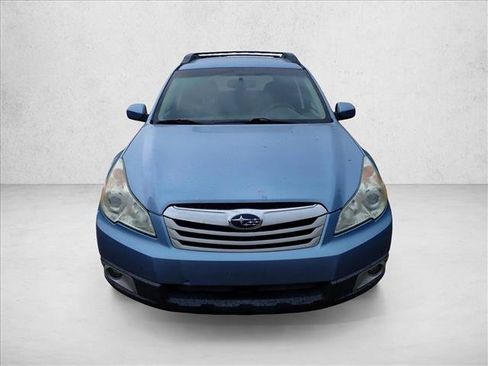 Used 2011 Subaru Outback 2.5i Premium w/ All-Weather Pkg AWD/4WD image 9