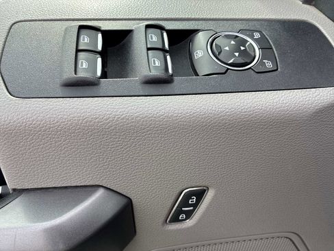 Used 2019 Ford F350 XLT w/ XLT Value Package image 15