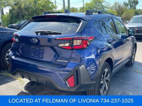 Used 2024 Subaru Crosstrek 2.0i Premium AWD/4WD image 3