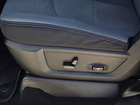 Used 2024 RAM 2500 Big Horn image 24