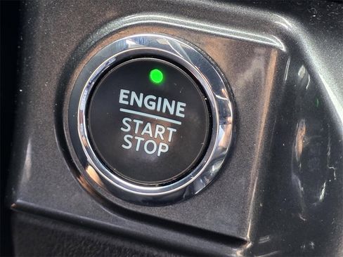 Used 2022 Ford F150 XLT w/ Equipment Group 302A High image 19