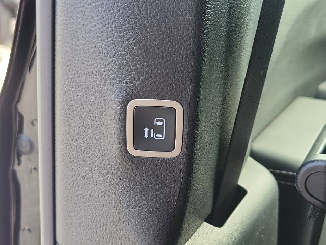New 2026 Chrysler Voyager LX FWD image 11