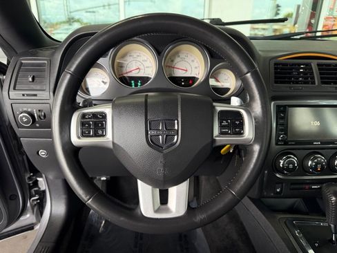 Used 2014 Dodge Challenger SXT Plus image 23