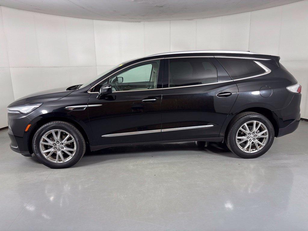 Used 2023 Buick Enclave Essence w/ Experience Buick Package FWD image 5