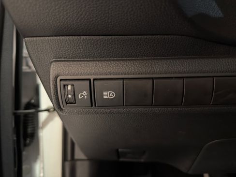 Used 2023 Toyota Corolla LE image 27