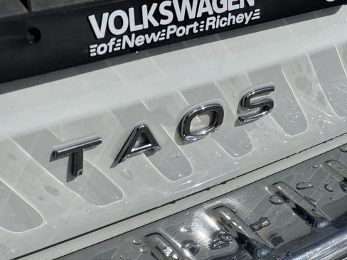 Used 2024 Volkswagen Taos SE FWD image 19