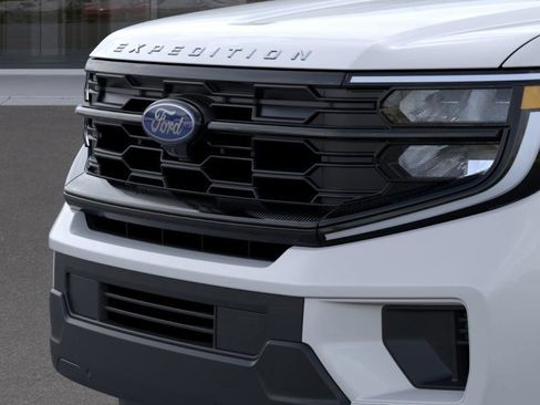 New 2026 Ford Expedition Active image 17