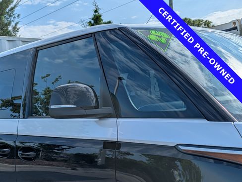 Used 2025 Volkswagen ID. Buzz Pro S RWD image 10