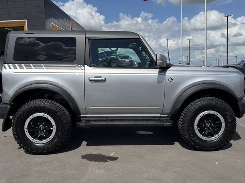Used 2022 Ford Bronco Outer Banks w/ Sasquatch Package AWD/4WD image 4