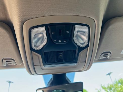 Used 2020 RAM 1500 Big Horn AWD/4WD image 39
