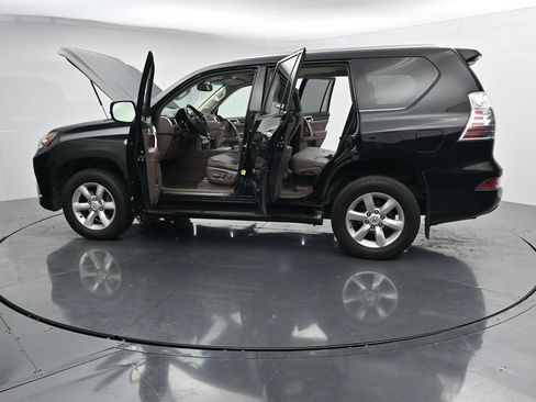 Used 2019 Lexus GX 460 AWD/4WD image 28