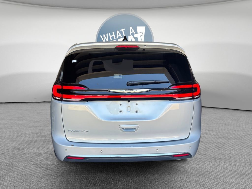 New 2026 Chrysler Pacifica Select FWD image 5
