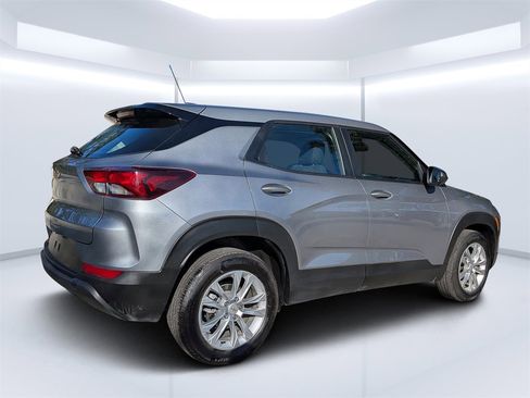 Used 2023 Chevrolet TrailBlazer LS image 3
